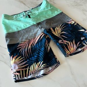 Quicksilver board shorts, size 26.
